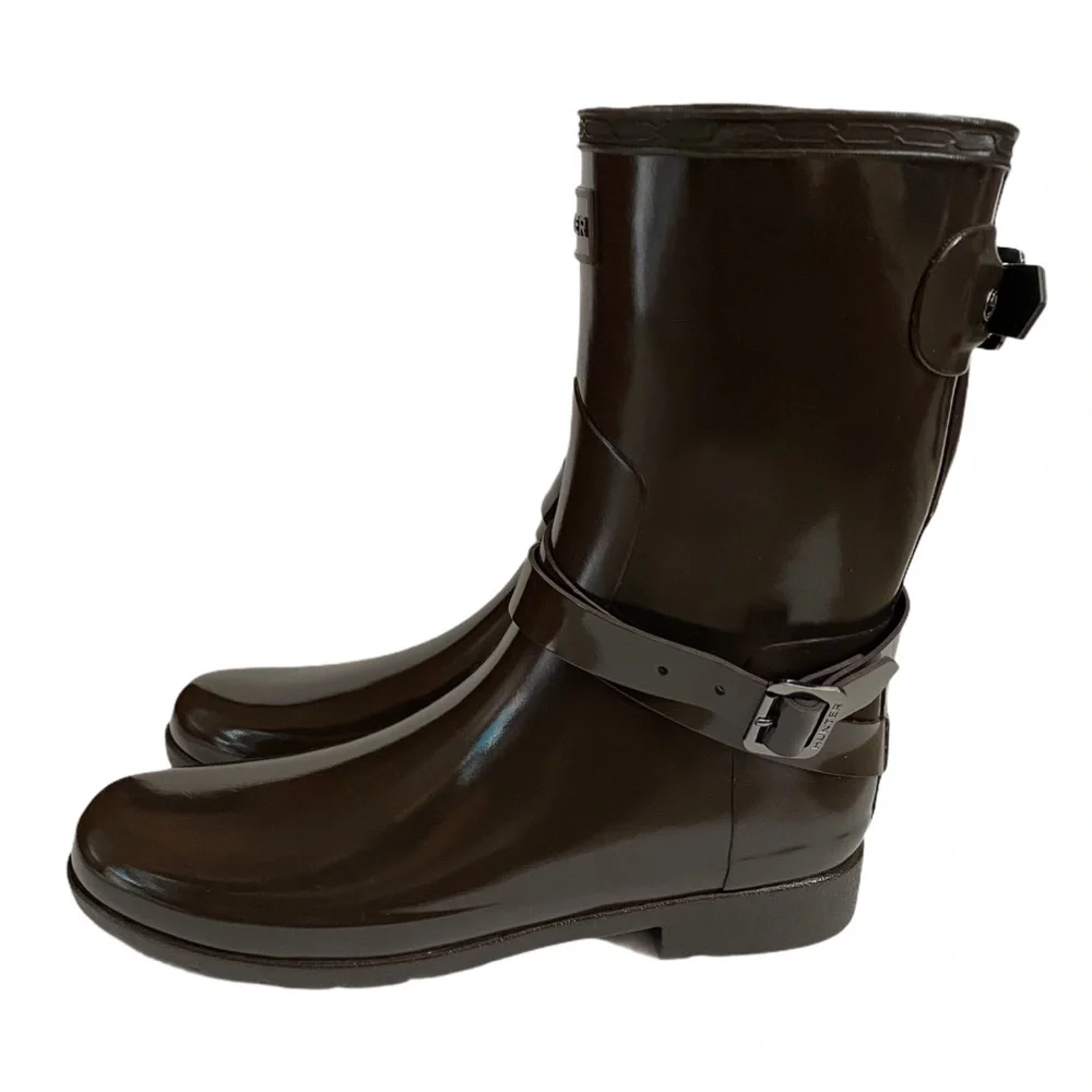 Hunter Adjustable Short Ankle Strap Gloss Boots
